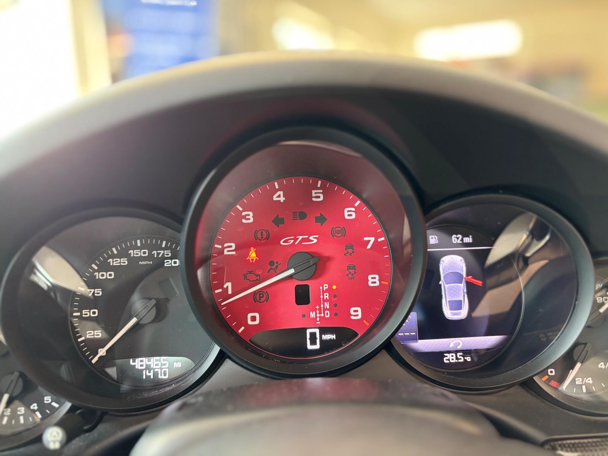 Porsche 911 view 30