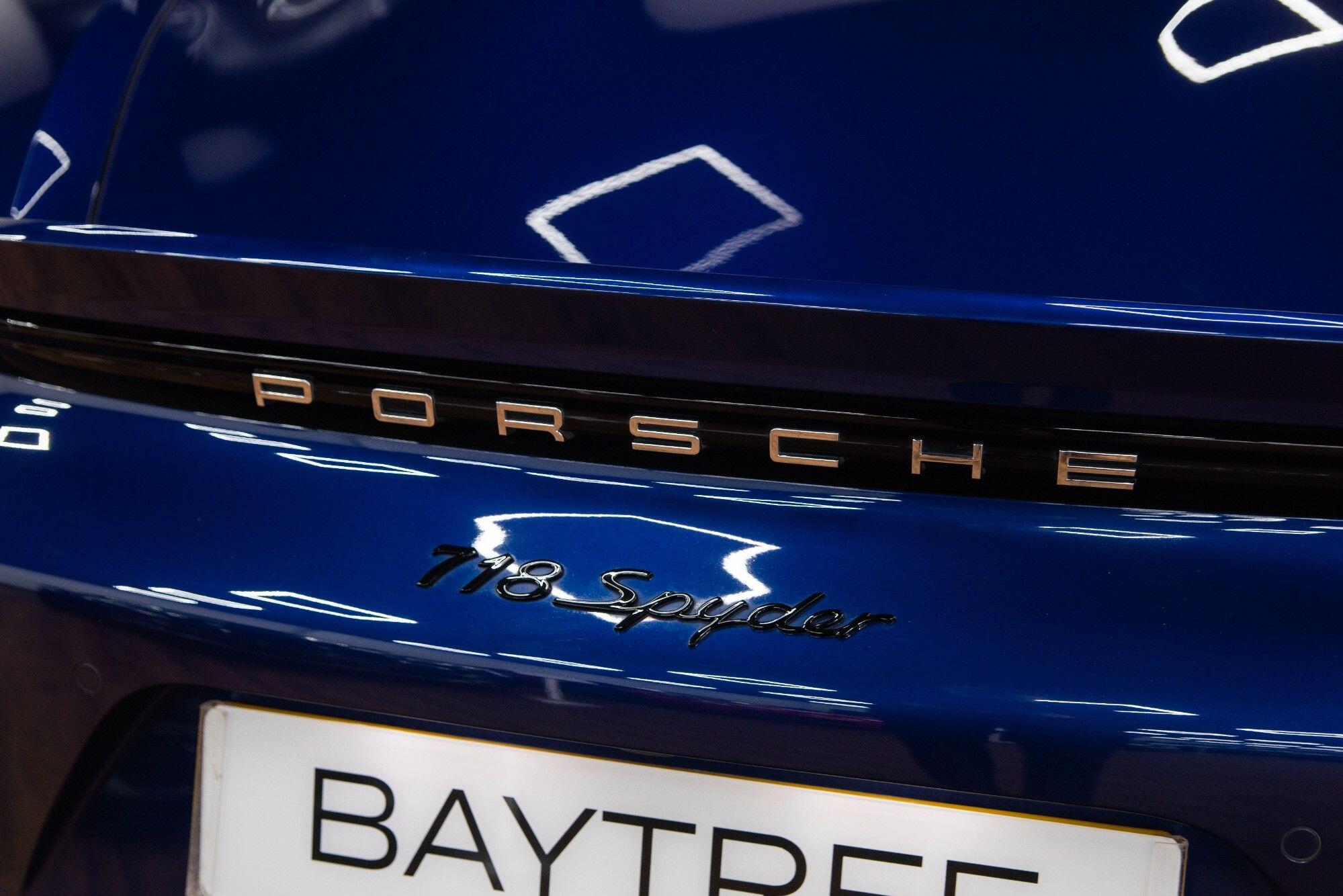Porsche 718 Spyder view 28