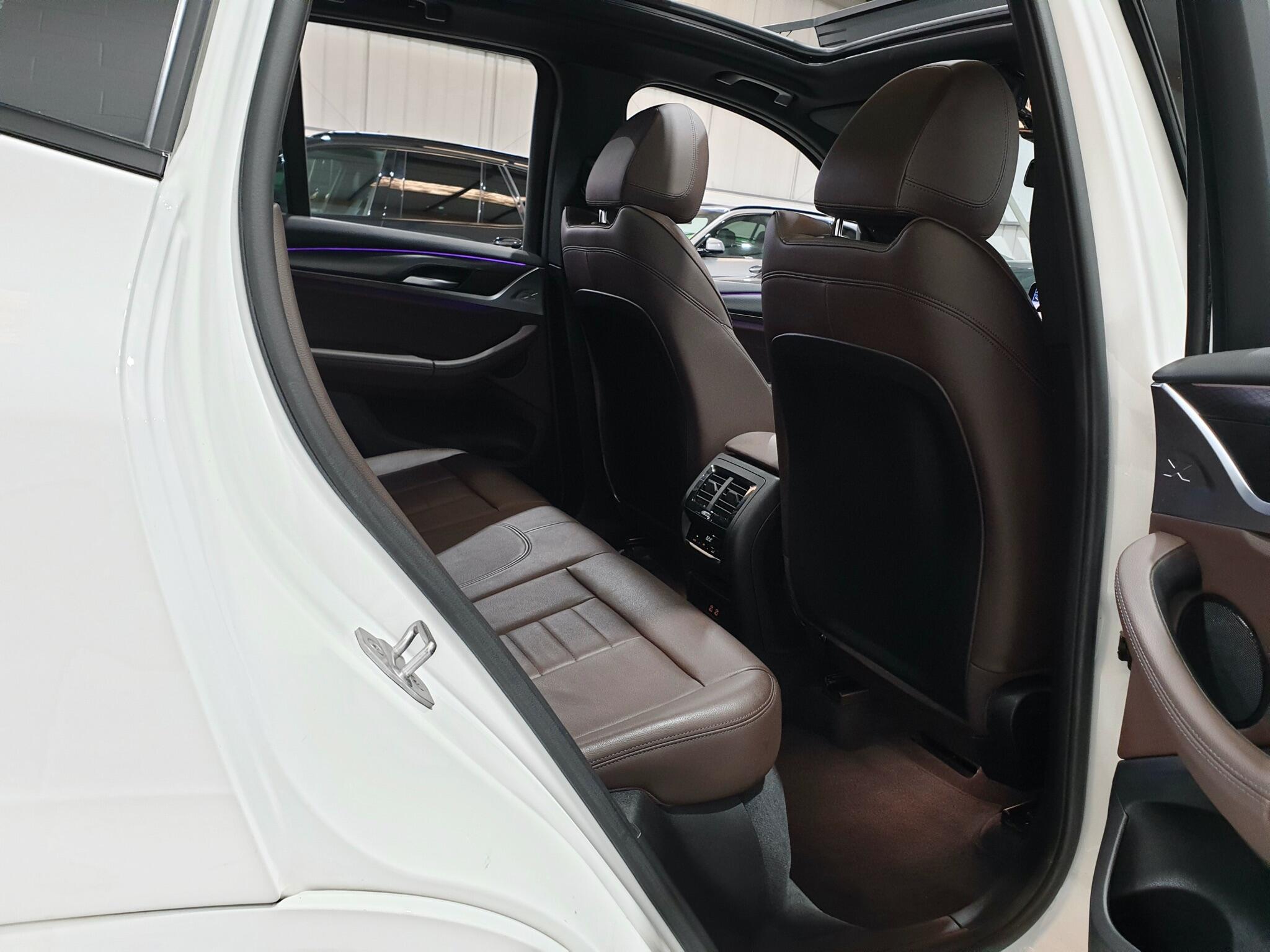 BMW X3 view 50