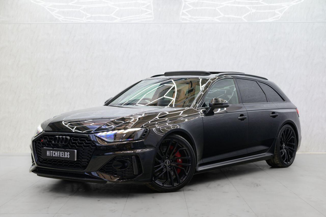 Audi RS4 view 6