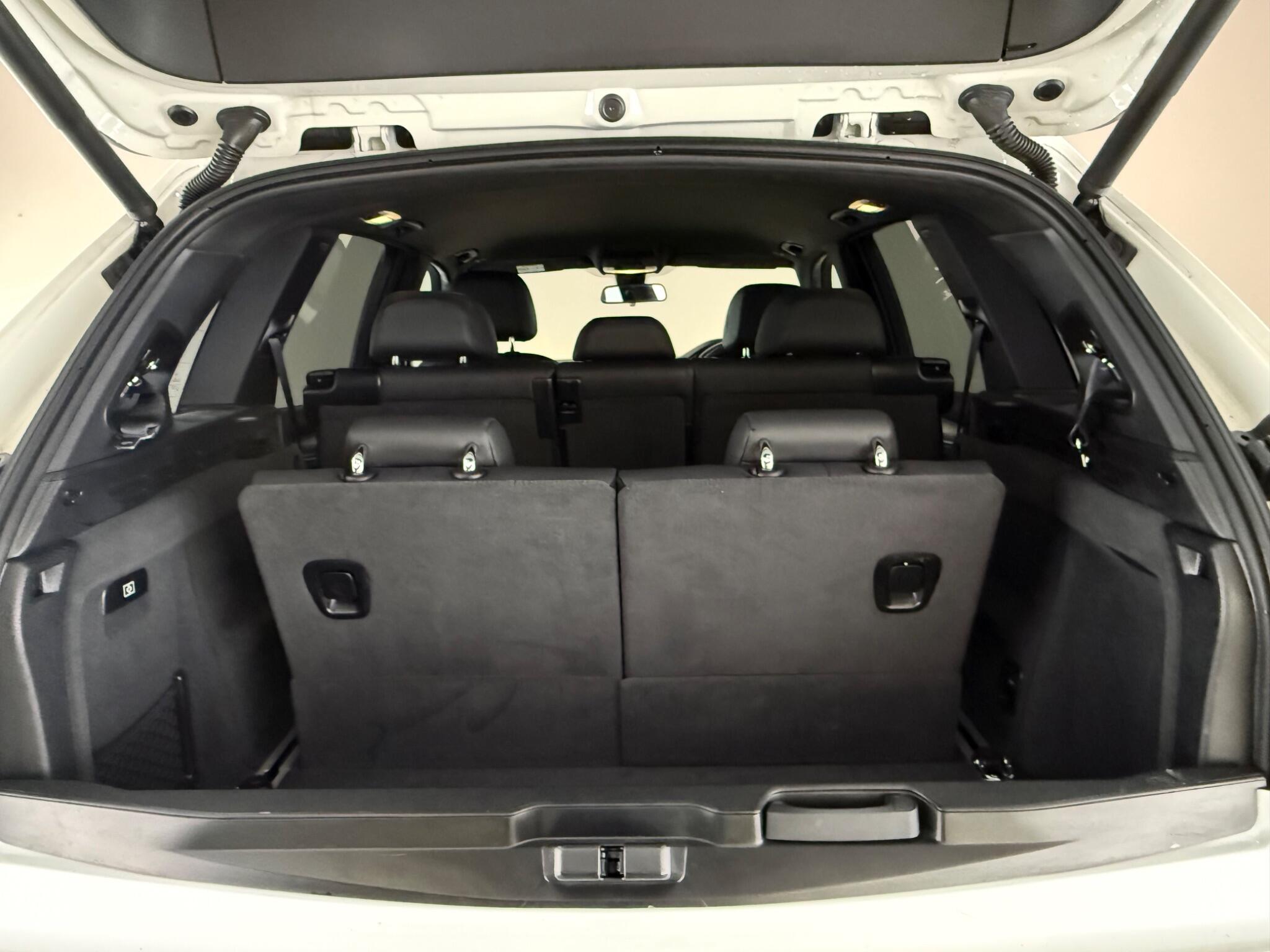 BMW X5 view 13