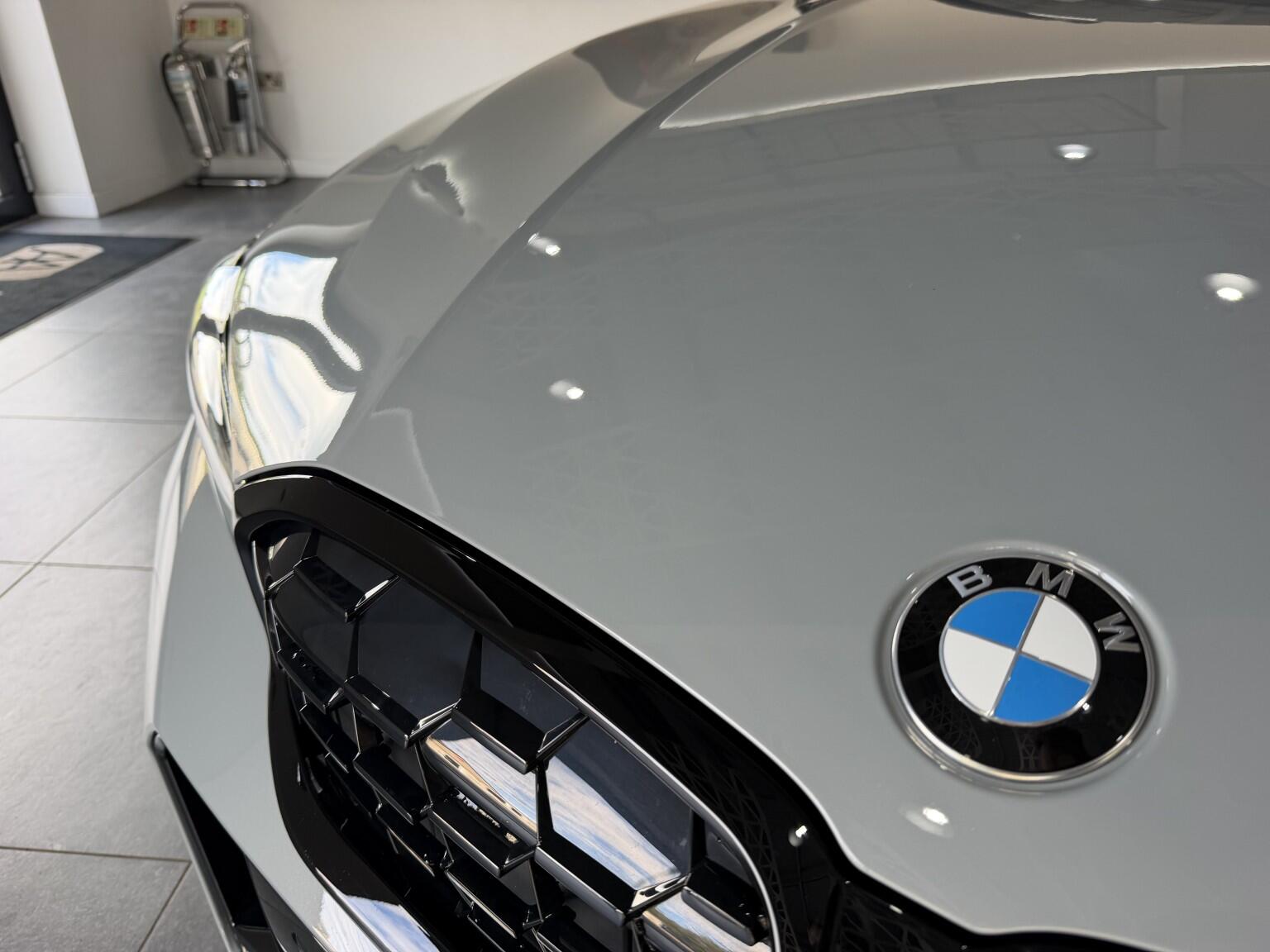 BMW 3 Series view 29