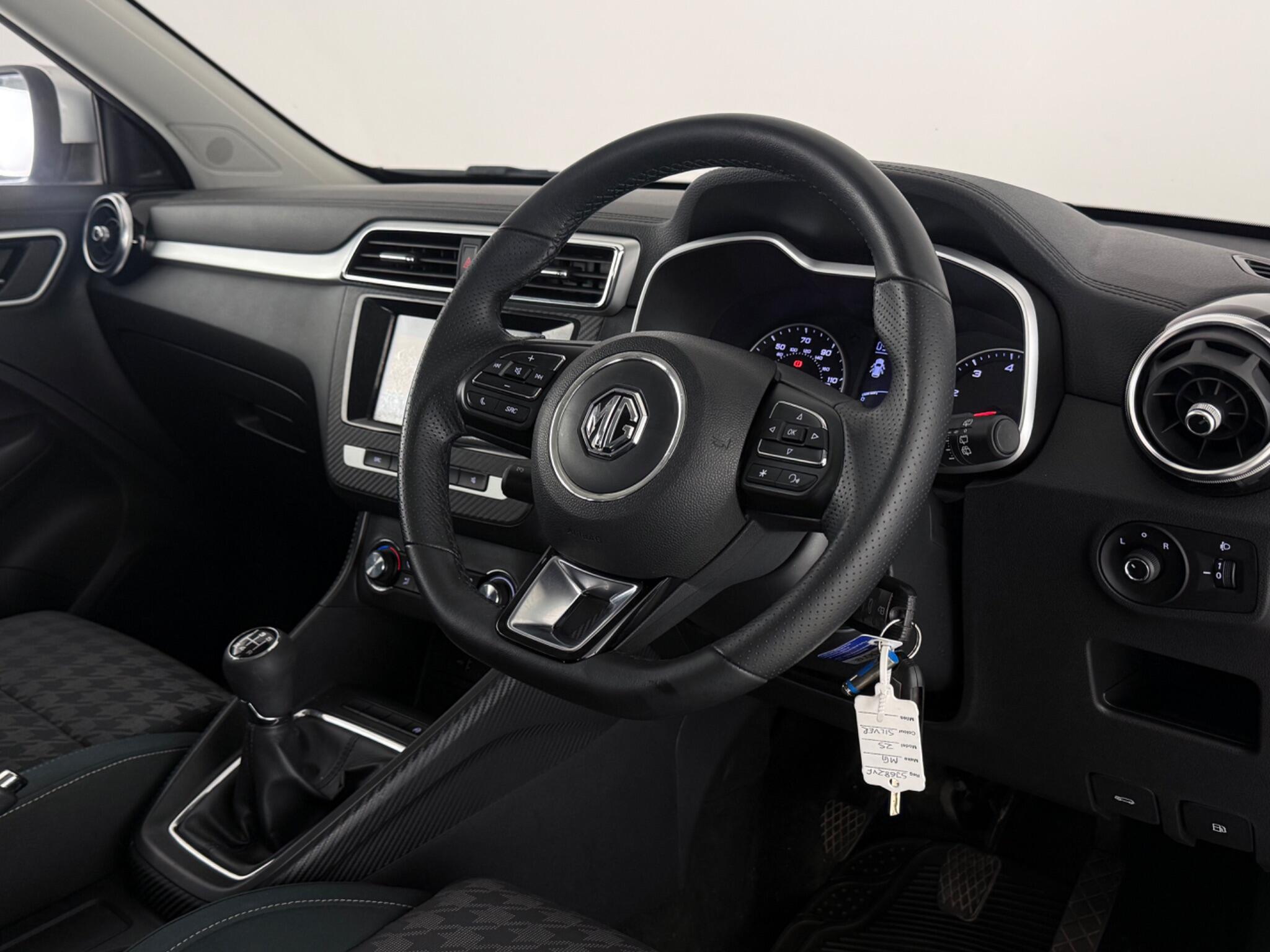 MG ZS view 3
