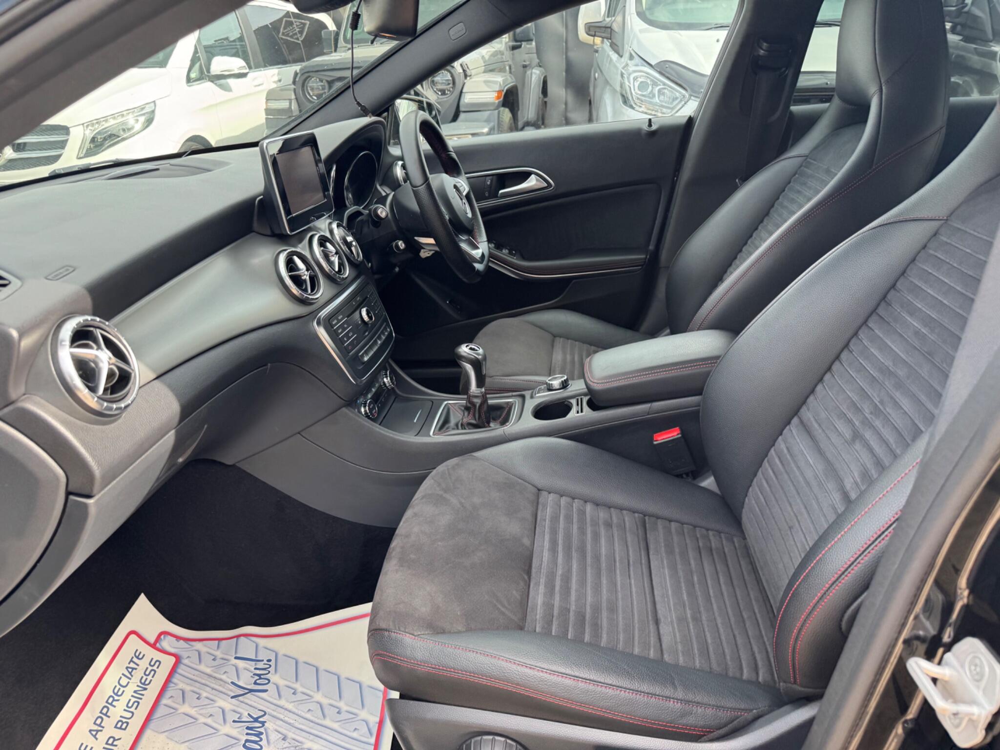 Mercedes-Benz Cla view 51