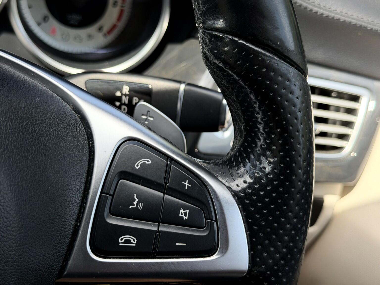 Mercedes-Benz CLS view 26