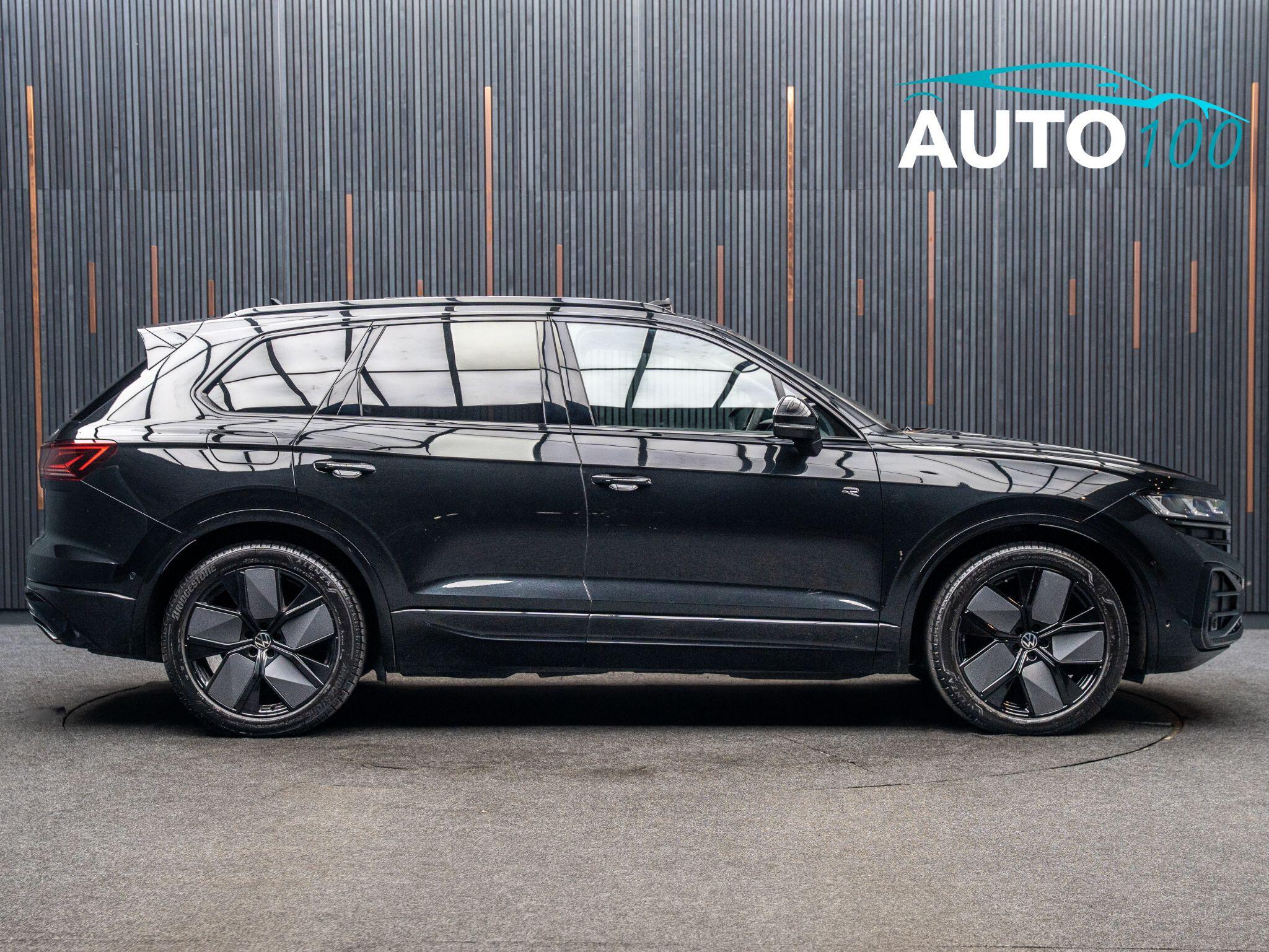 Volkswagen Touareg view 17