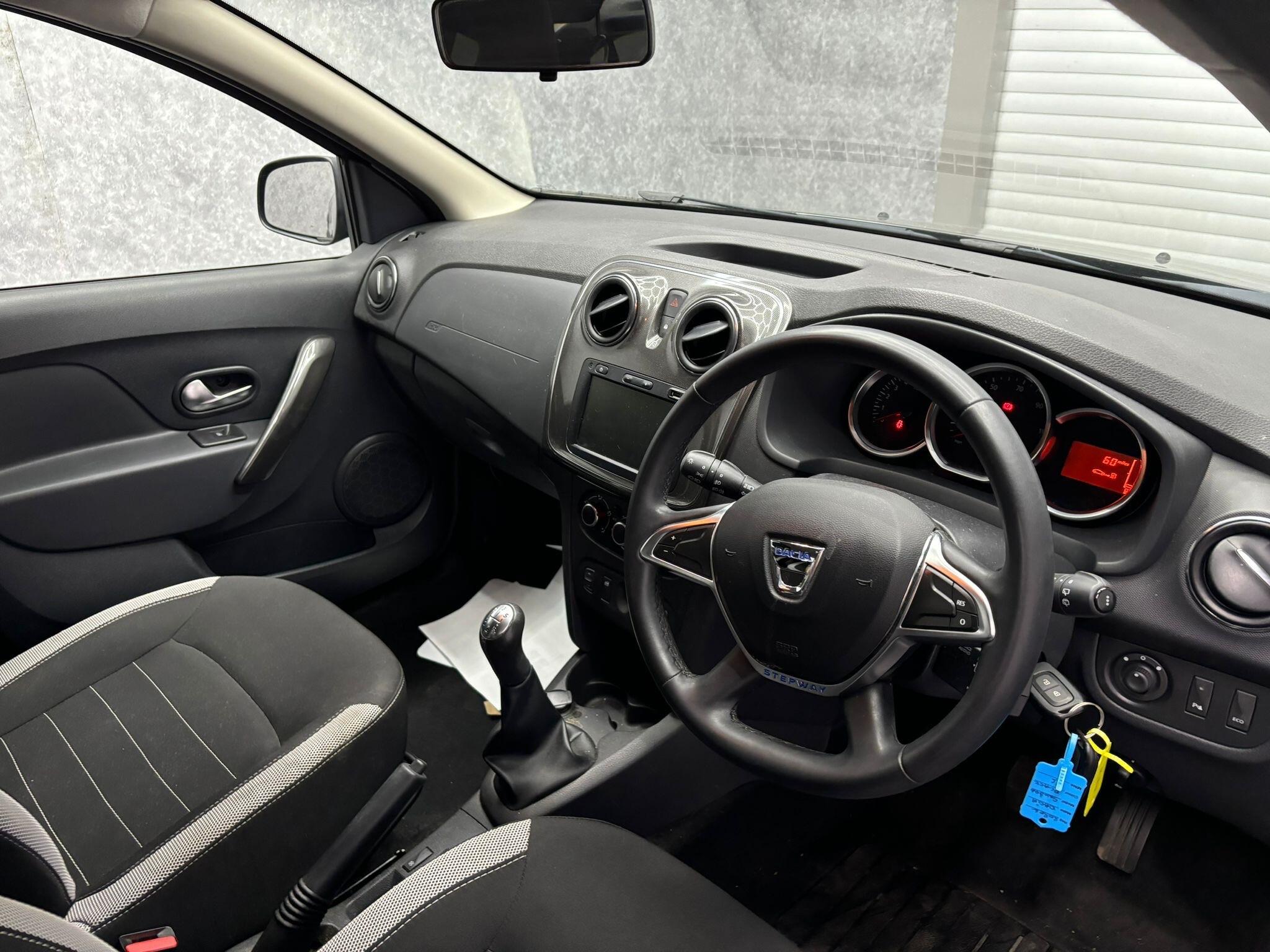Dacia Sandero Stepway view 3