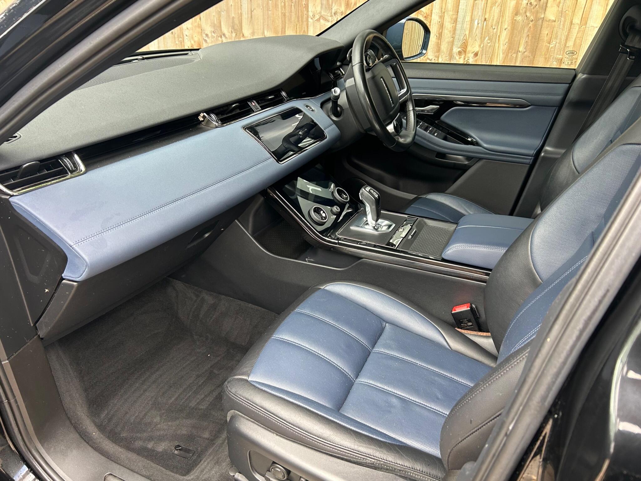 Land Rover Range Rover Evoque view 34