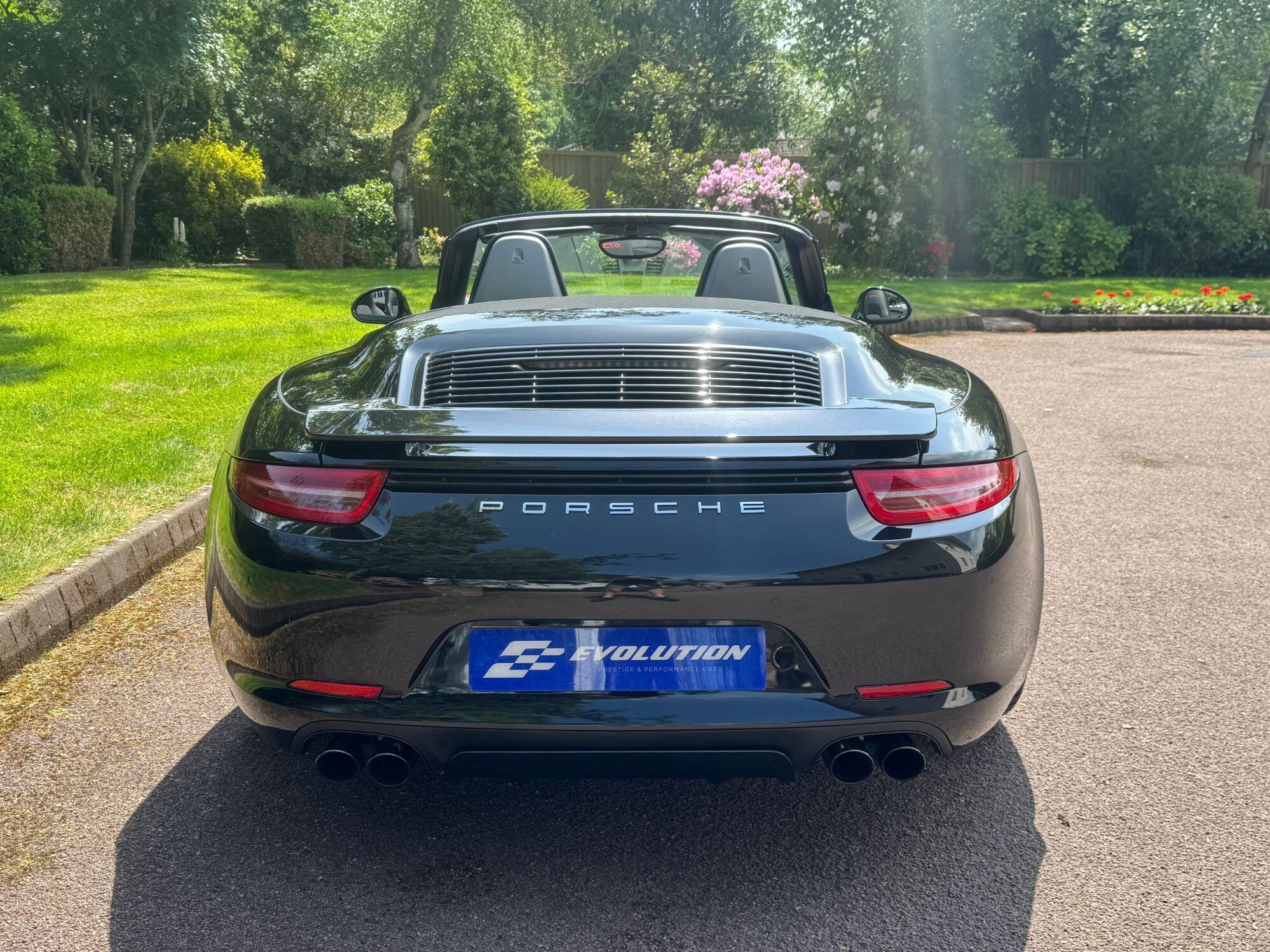Porsche 911 view 14