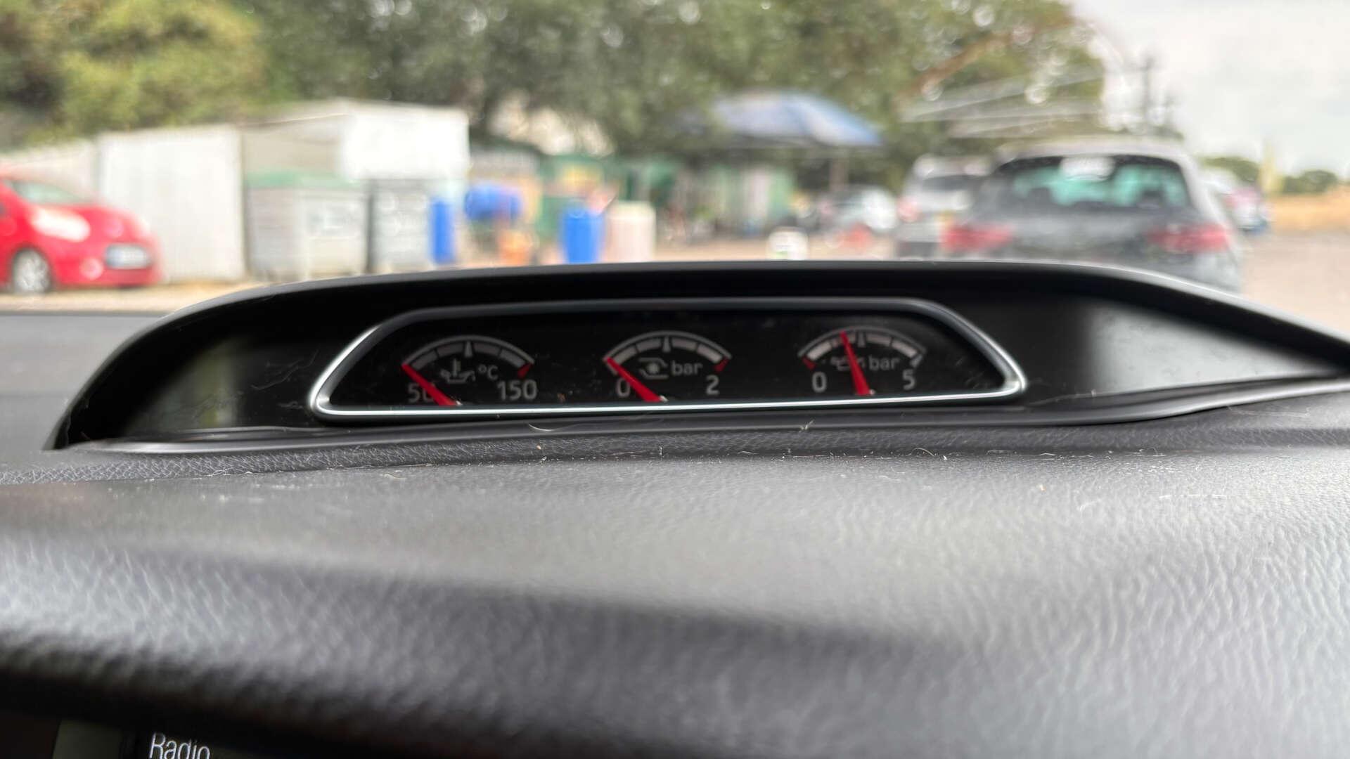 Ford Focus view 23
