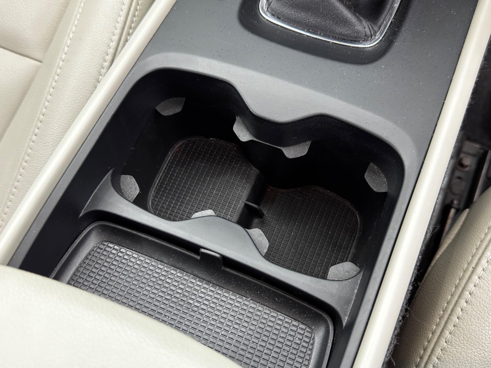 Volvo XC40 view 23