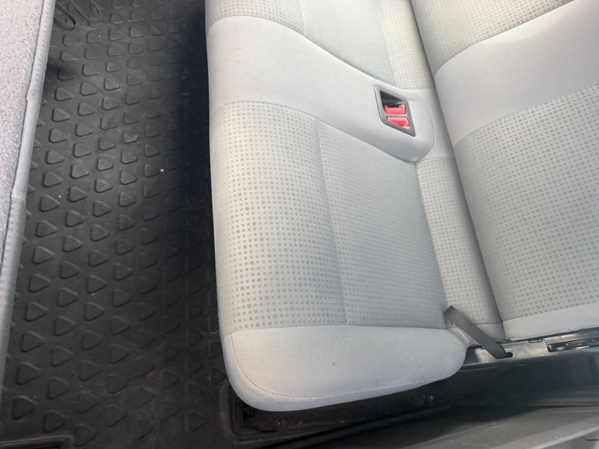 Volkswagen Caddy Maxi Life view 29