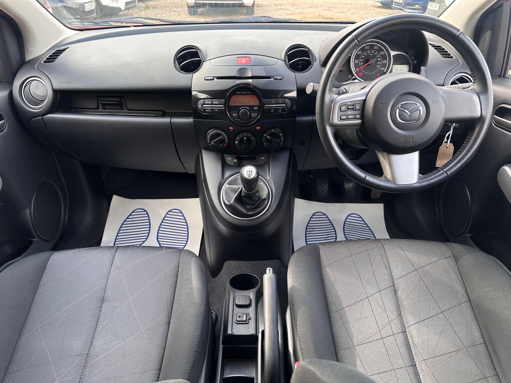 Mazda Mazda2 view 25