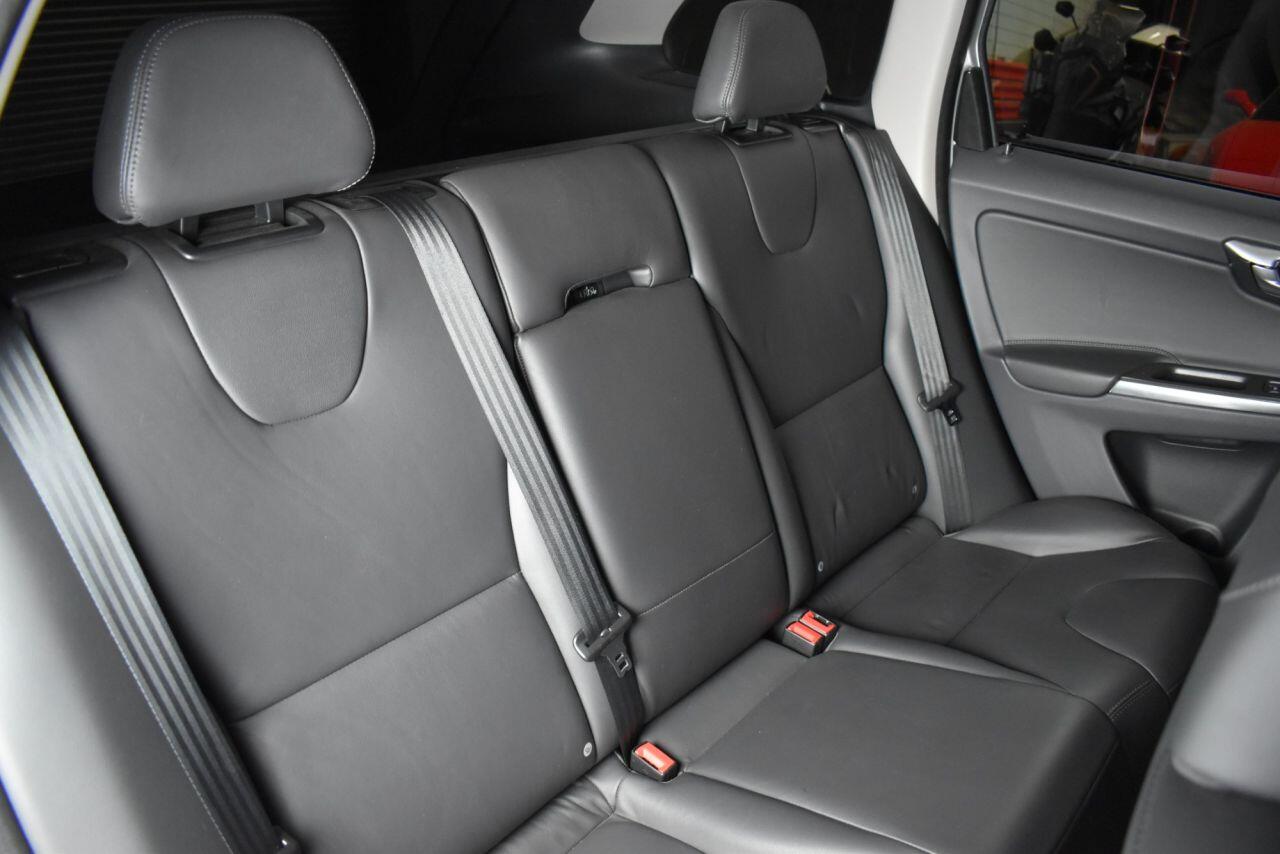 Volvo XC60 view 19