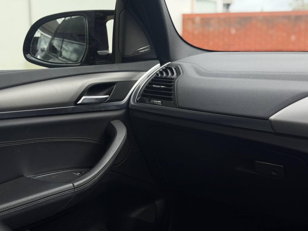 BMW X3 M view 22