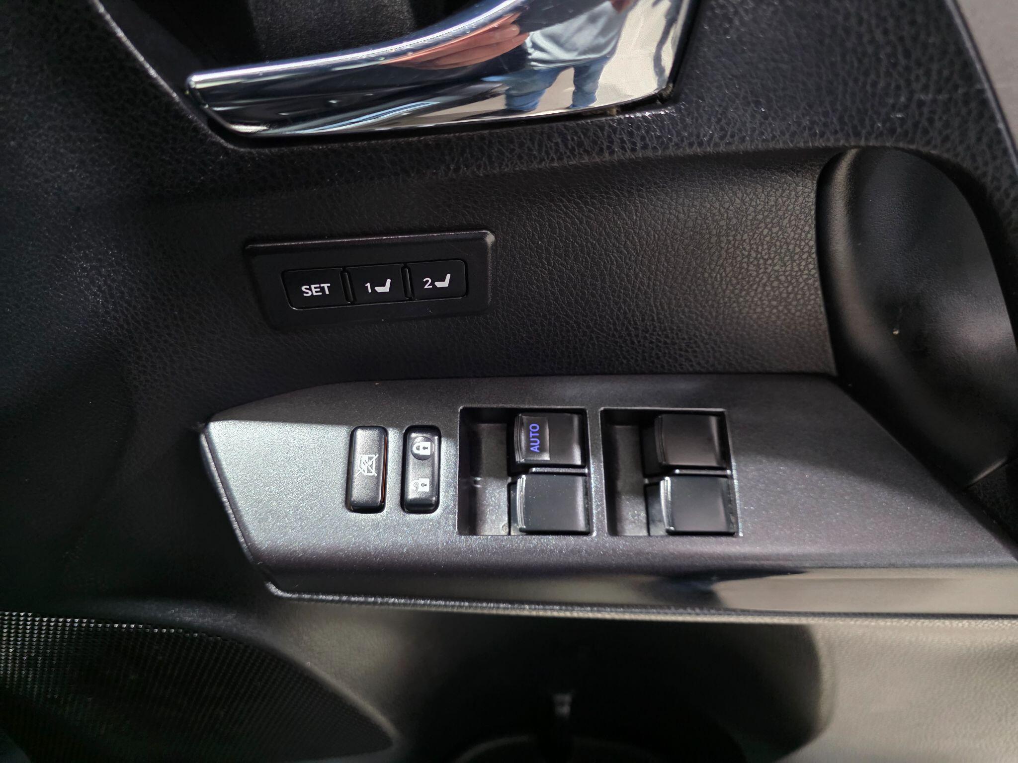 Toyota Rav4 view 13