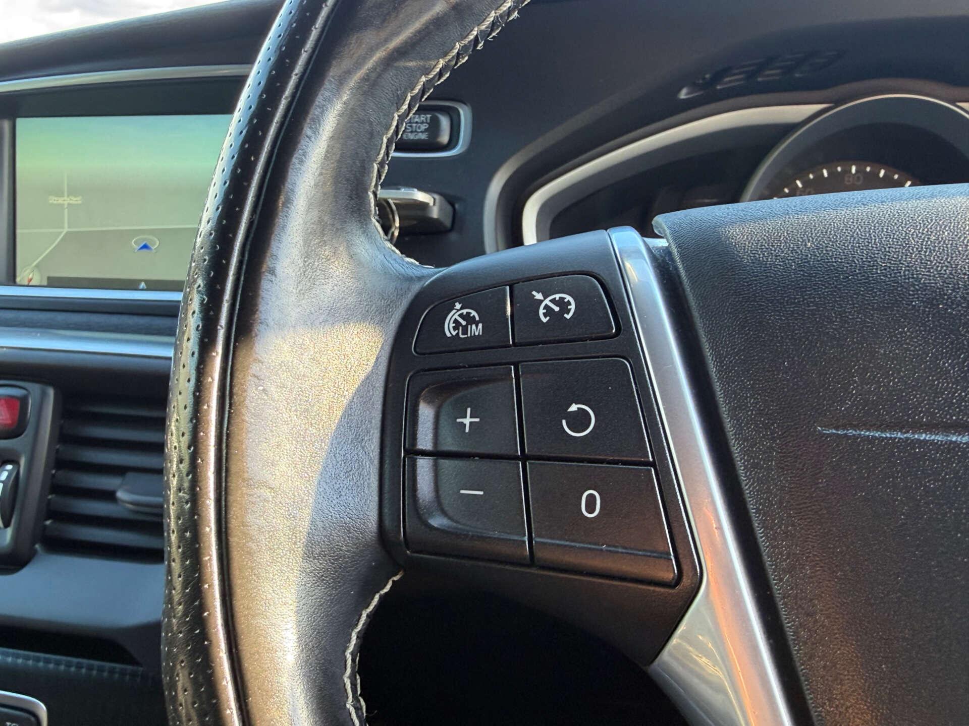 Volvo V40 view 39