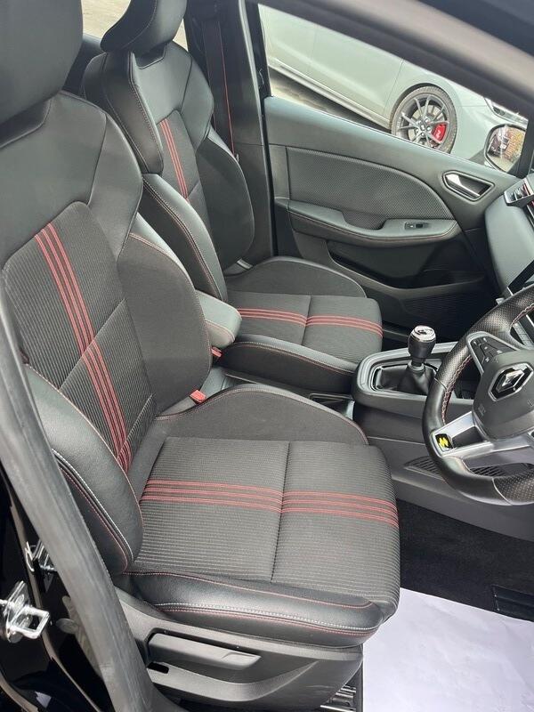 2022 Renault Clio 1.0 TCe RS Line Euro 6 (s/s) 5dr • 9,322 miles image 21
