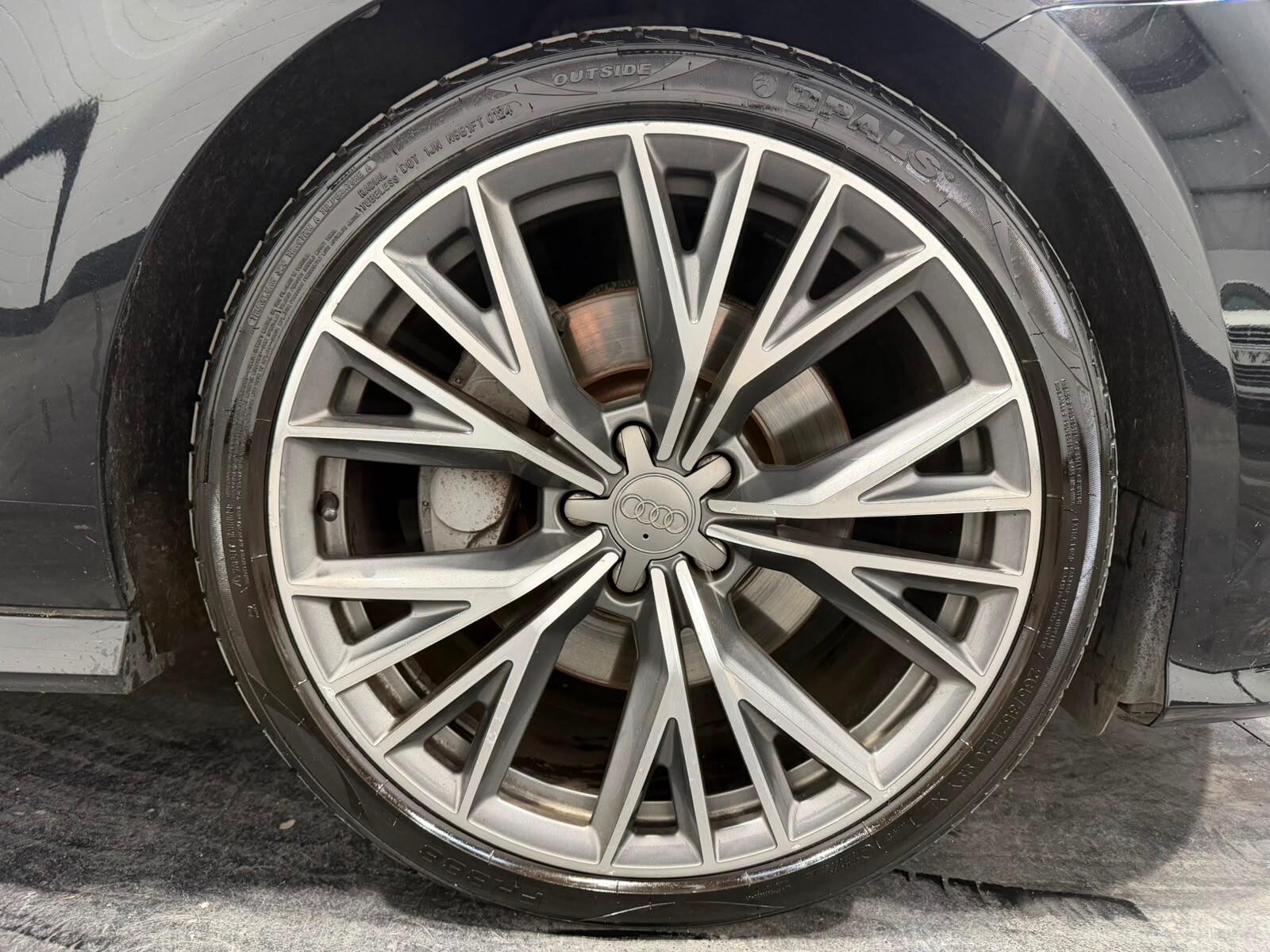 Audi A7 view 29