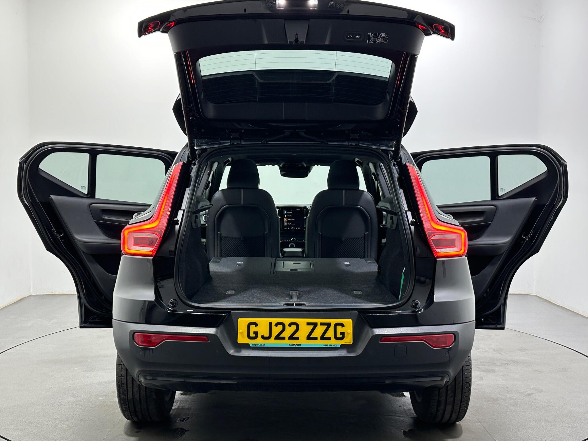 Volvo XC40 view 41