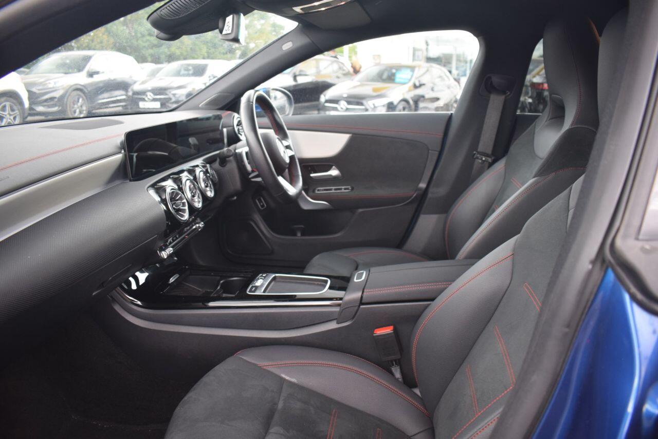 Mercedes-Benz Cla view 10