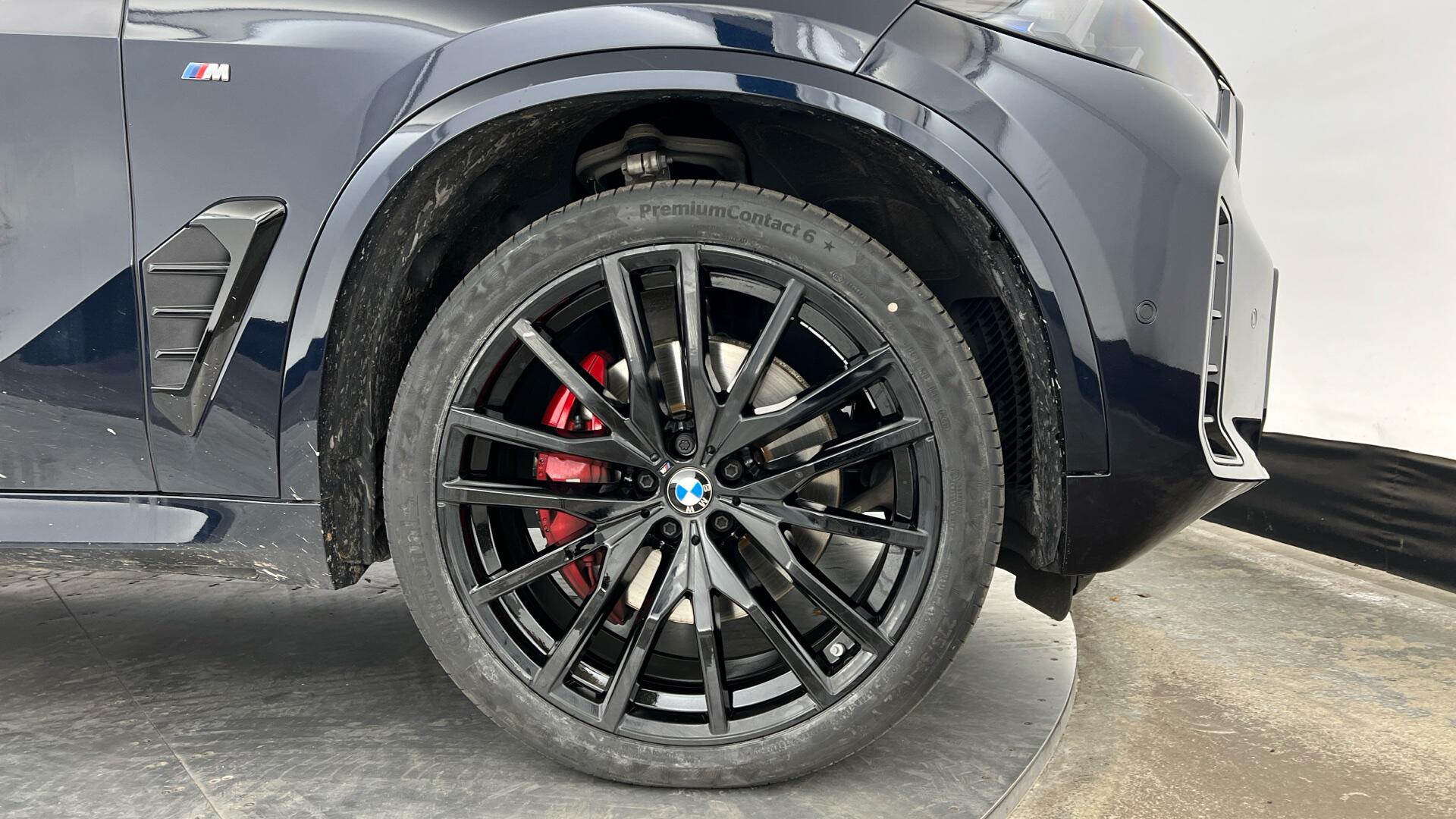 BMW X5 view 14