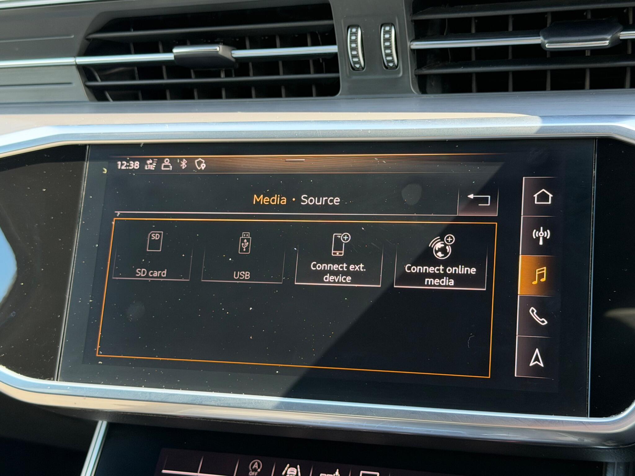 Audi A6 view 39
