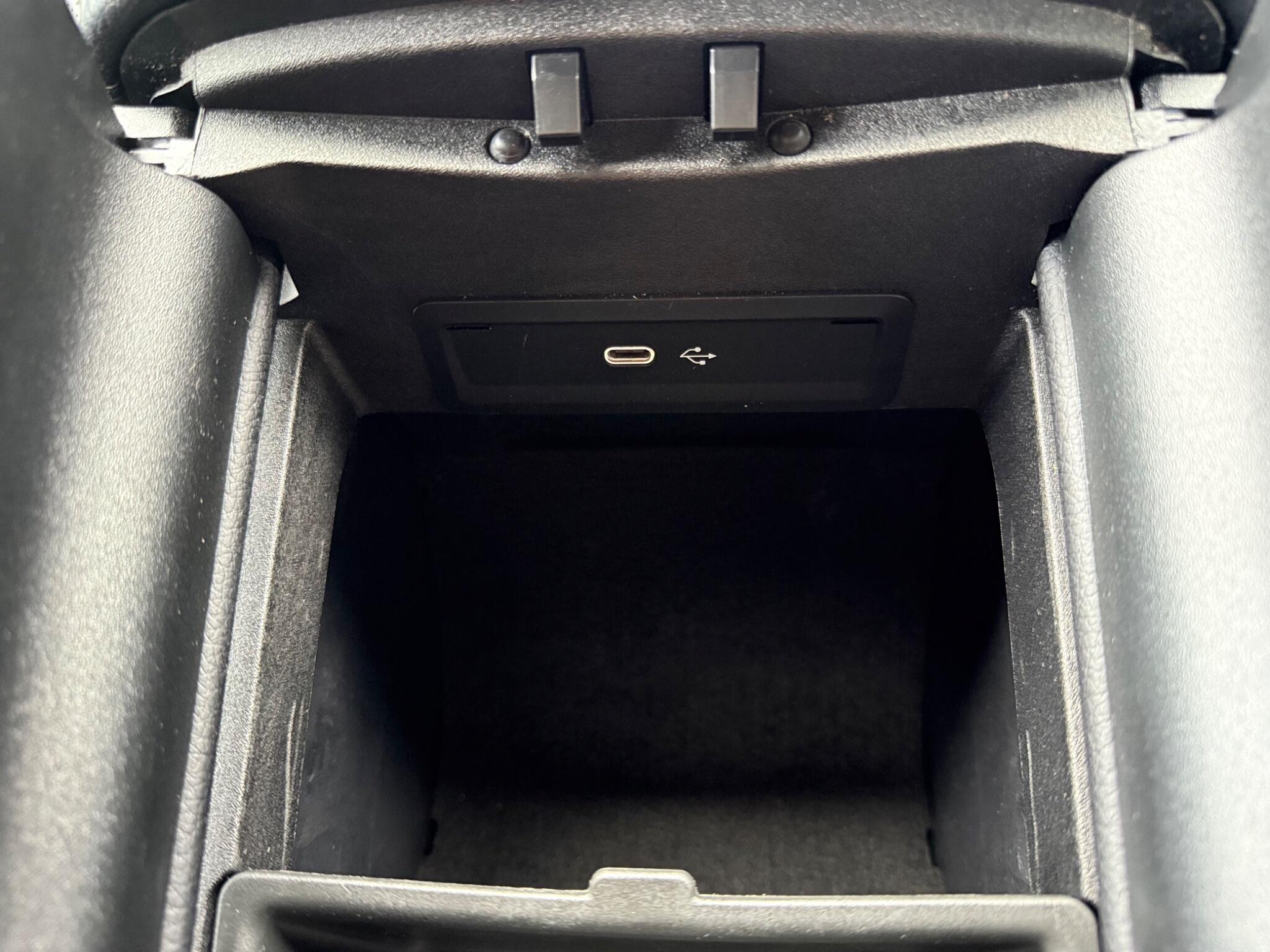 Mercedes-Benz GLE view 44