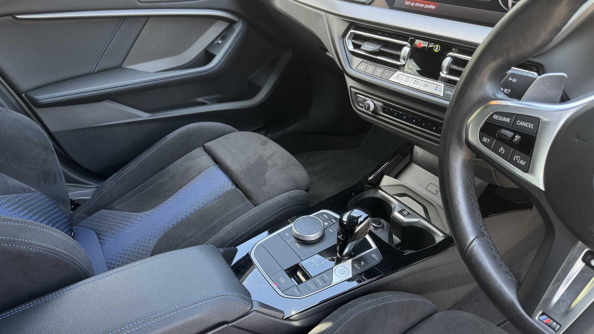 BMW 1 Series view 23