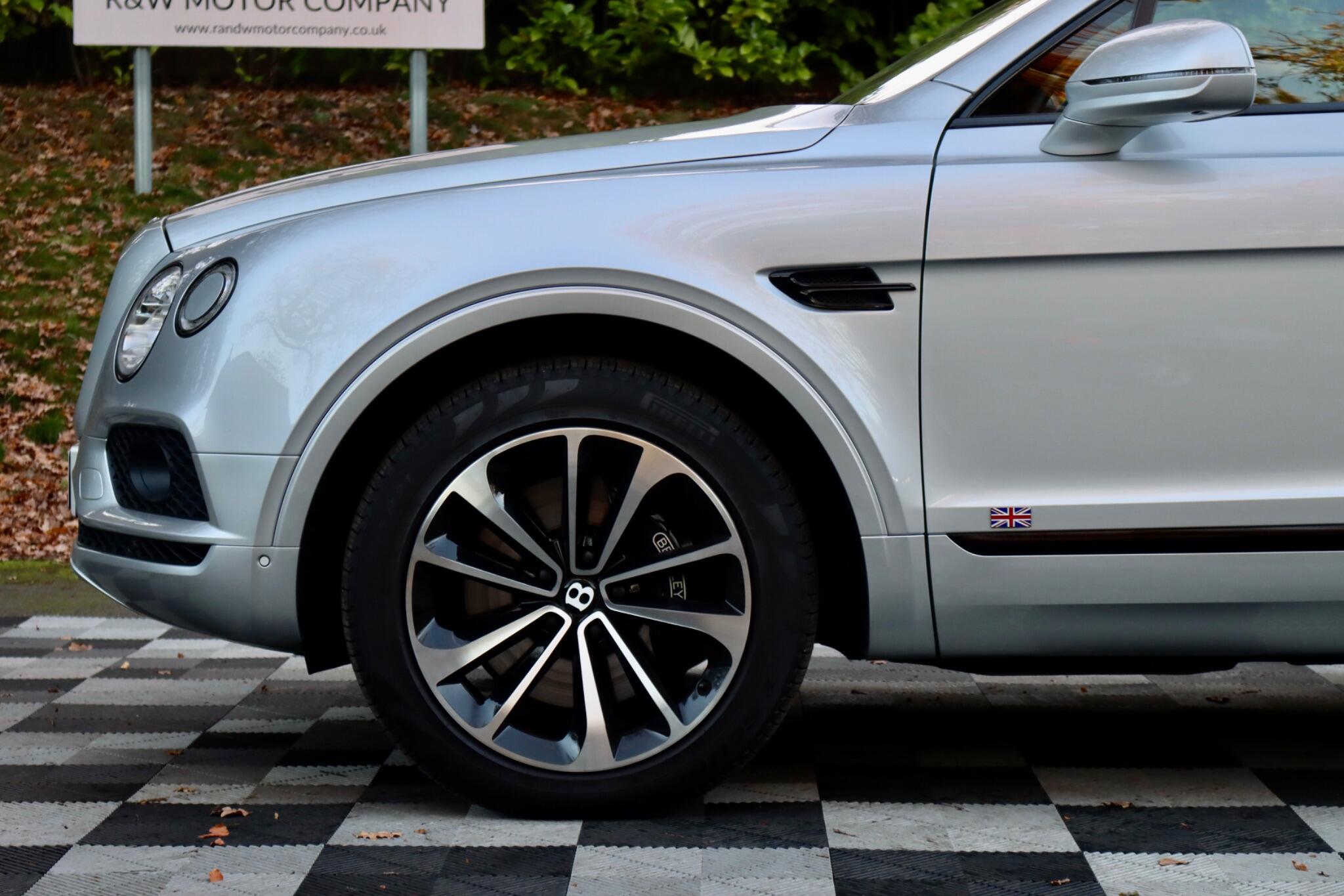 Bentley Bentayga view 11