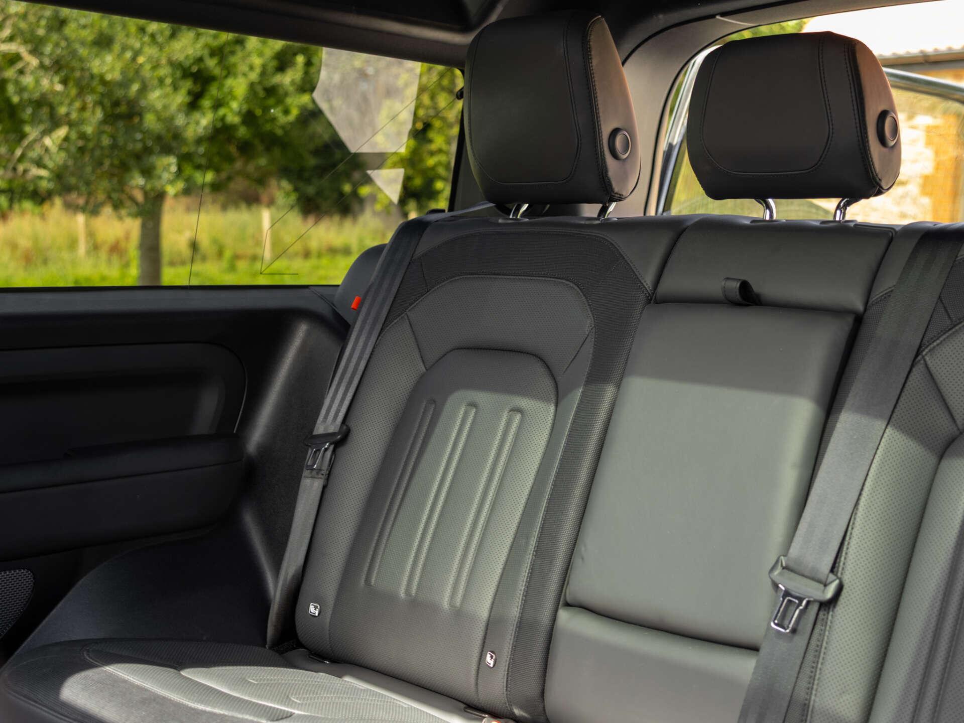 Land Rover Defender view 47