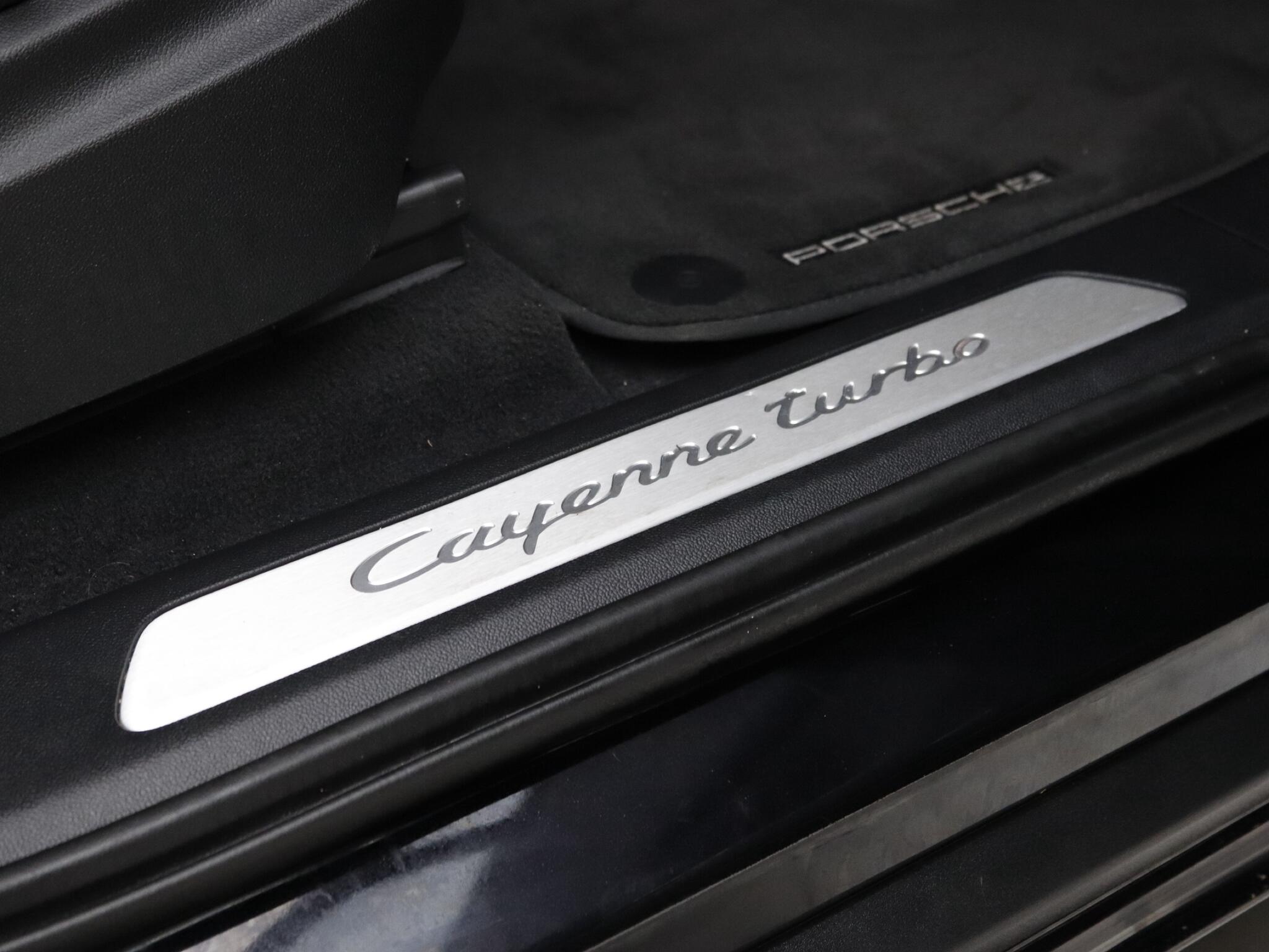 Porsche Cayenne view 27