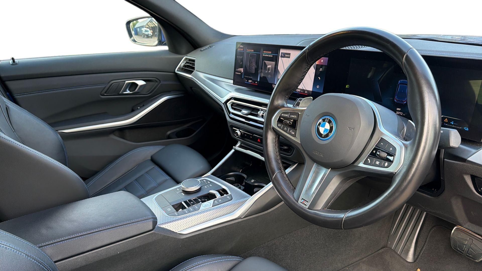 BMW 3 Series view 6