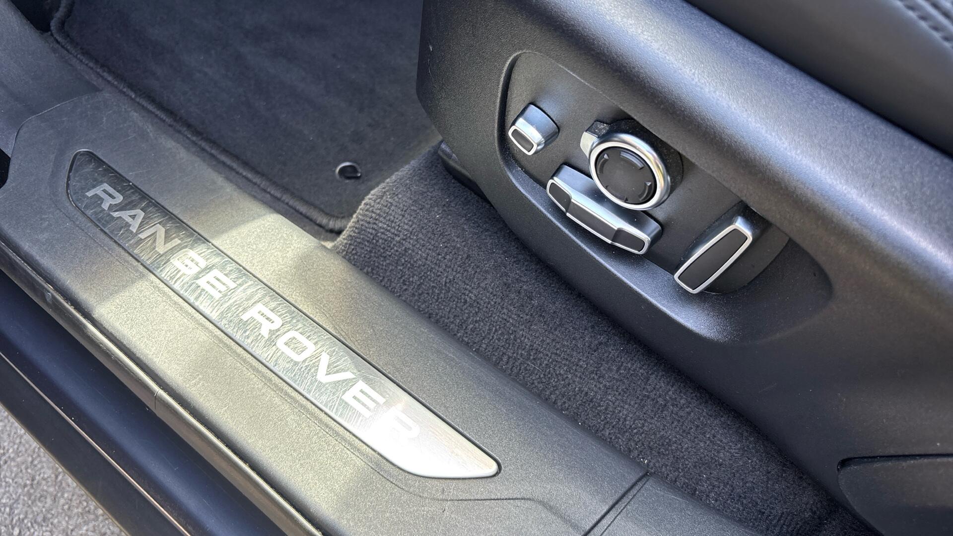 Land Rover Range Rover Velar view 46