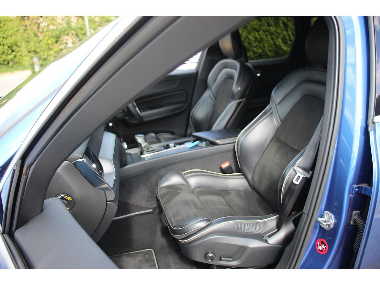 Volvo XC60 view 16