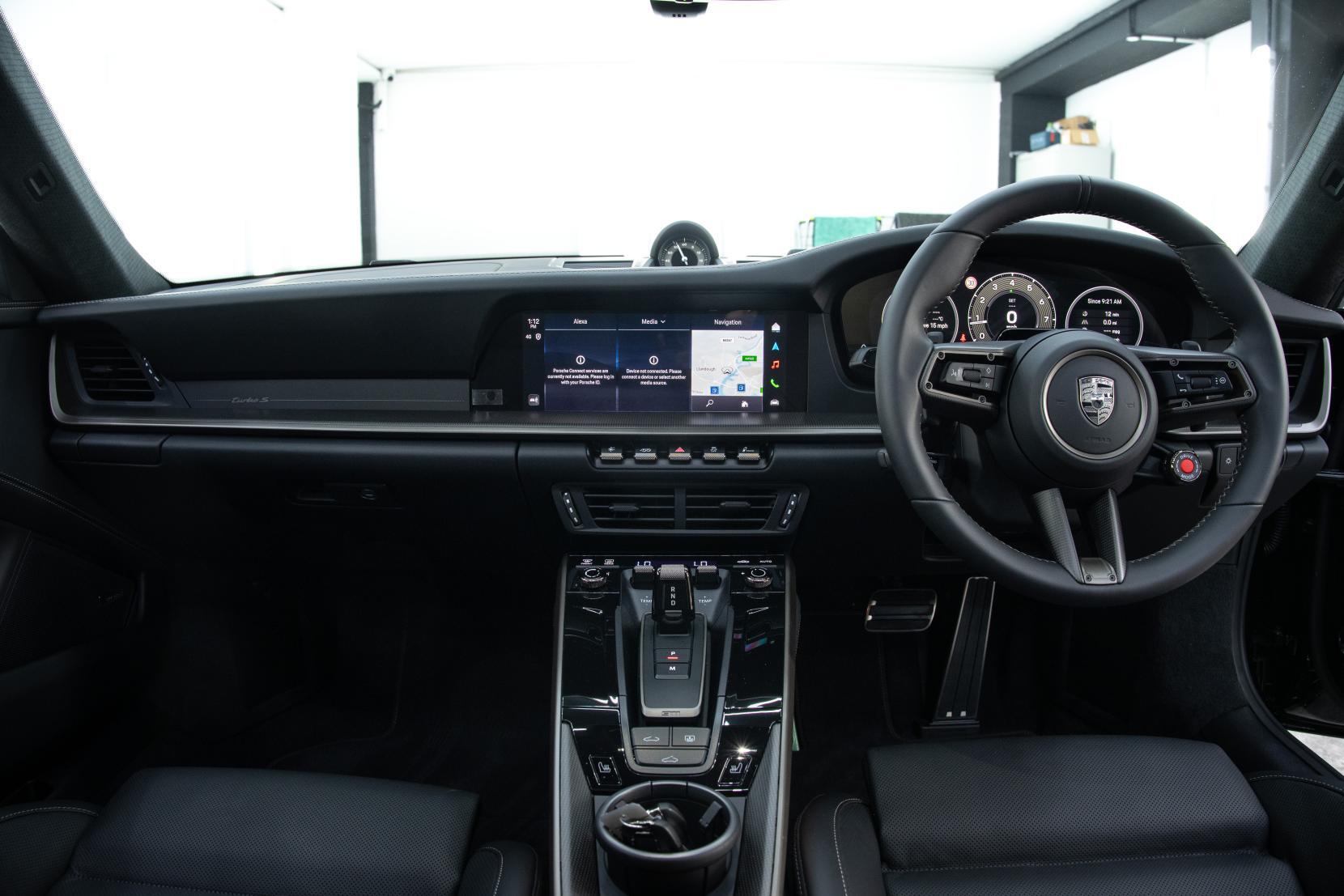 Porsche 911 view 12