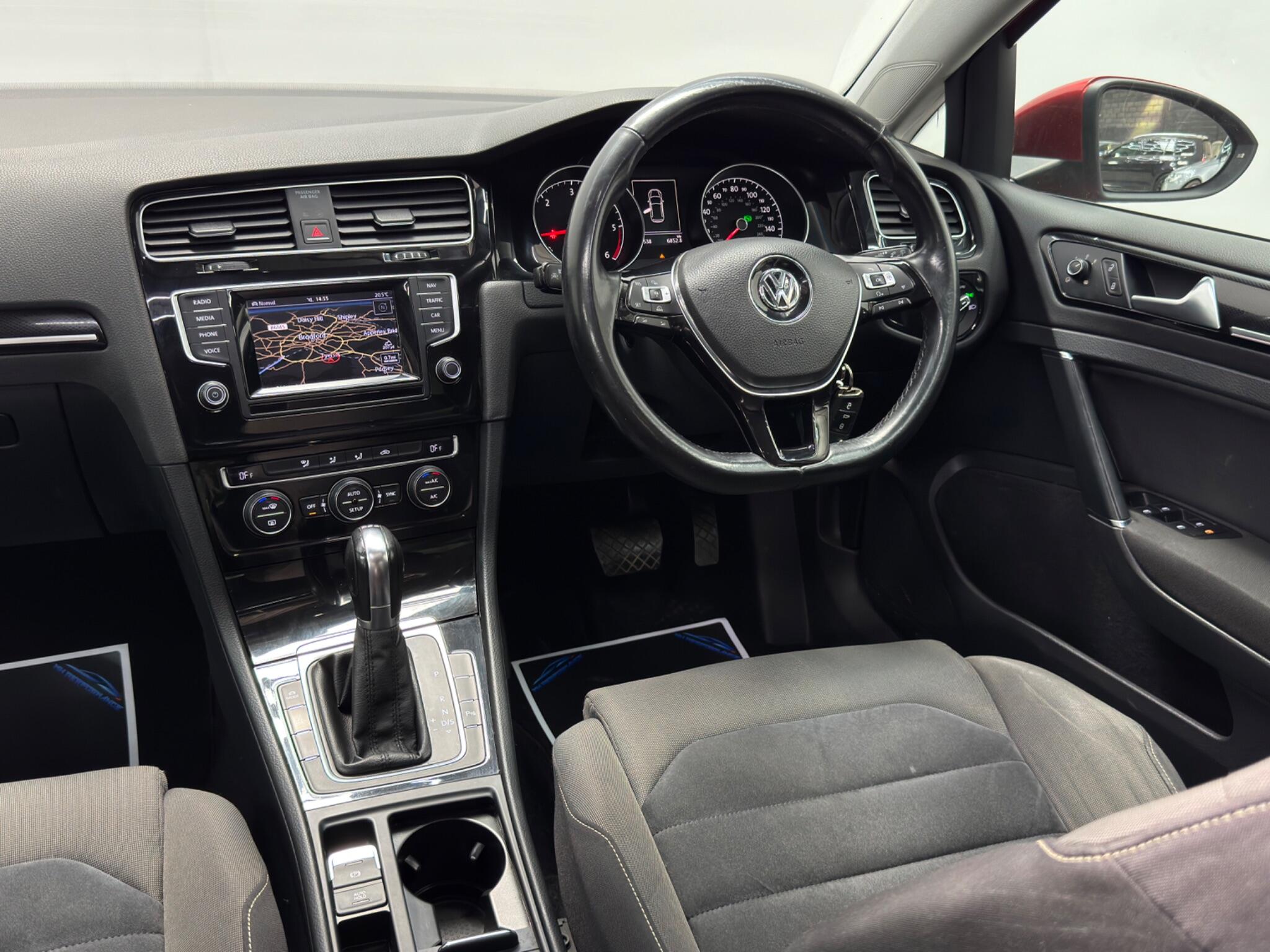 Volkswagen Golf view 38