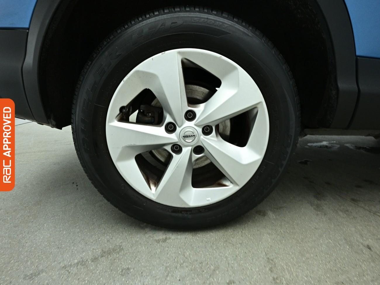 Nissan Qashqai view 25