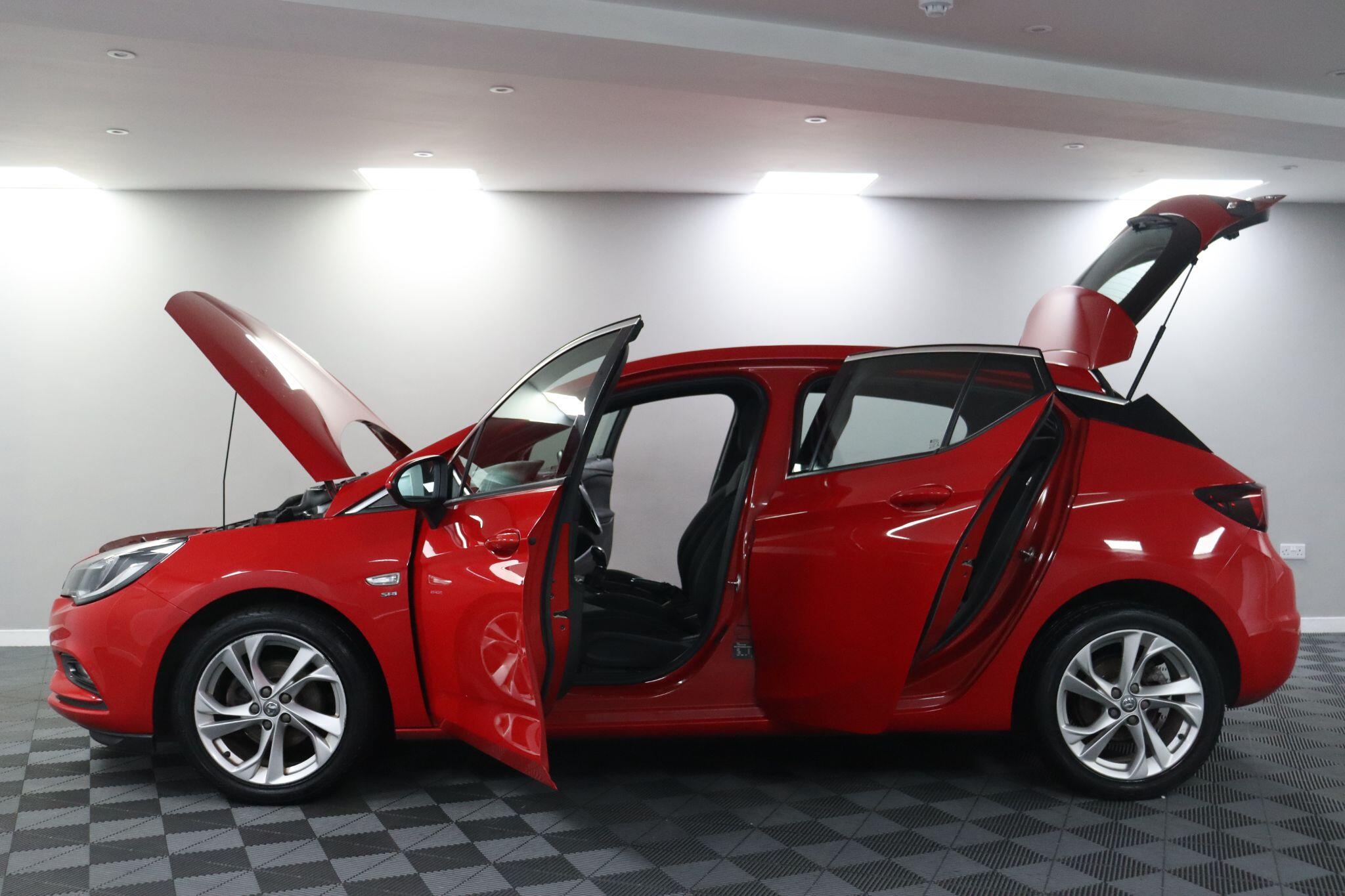 Vauxhall Astra view 5