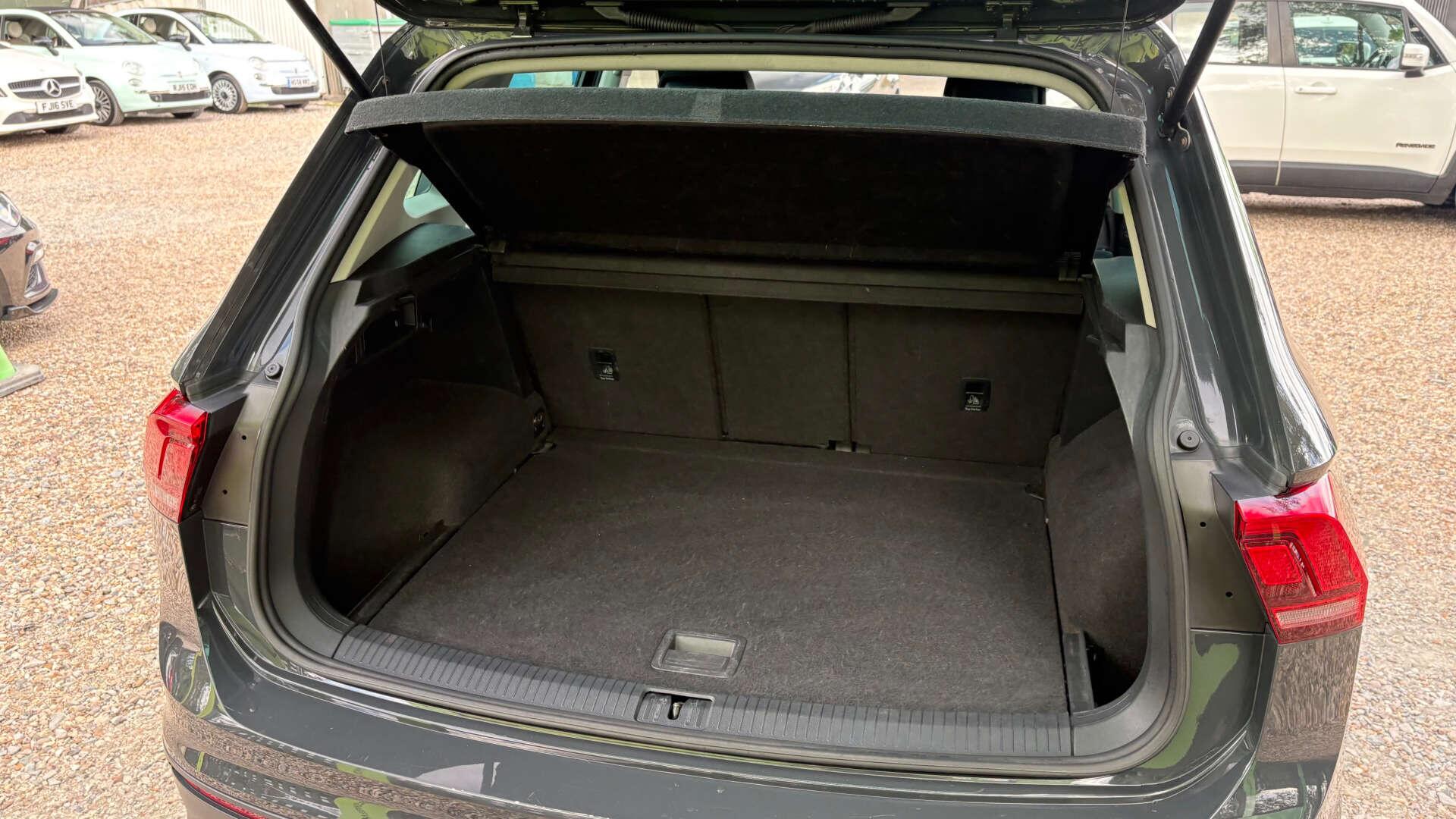 Volkswagen Tiguan view 50