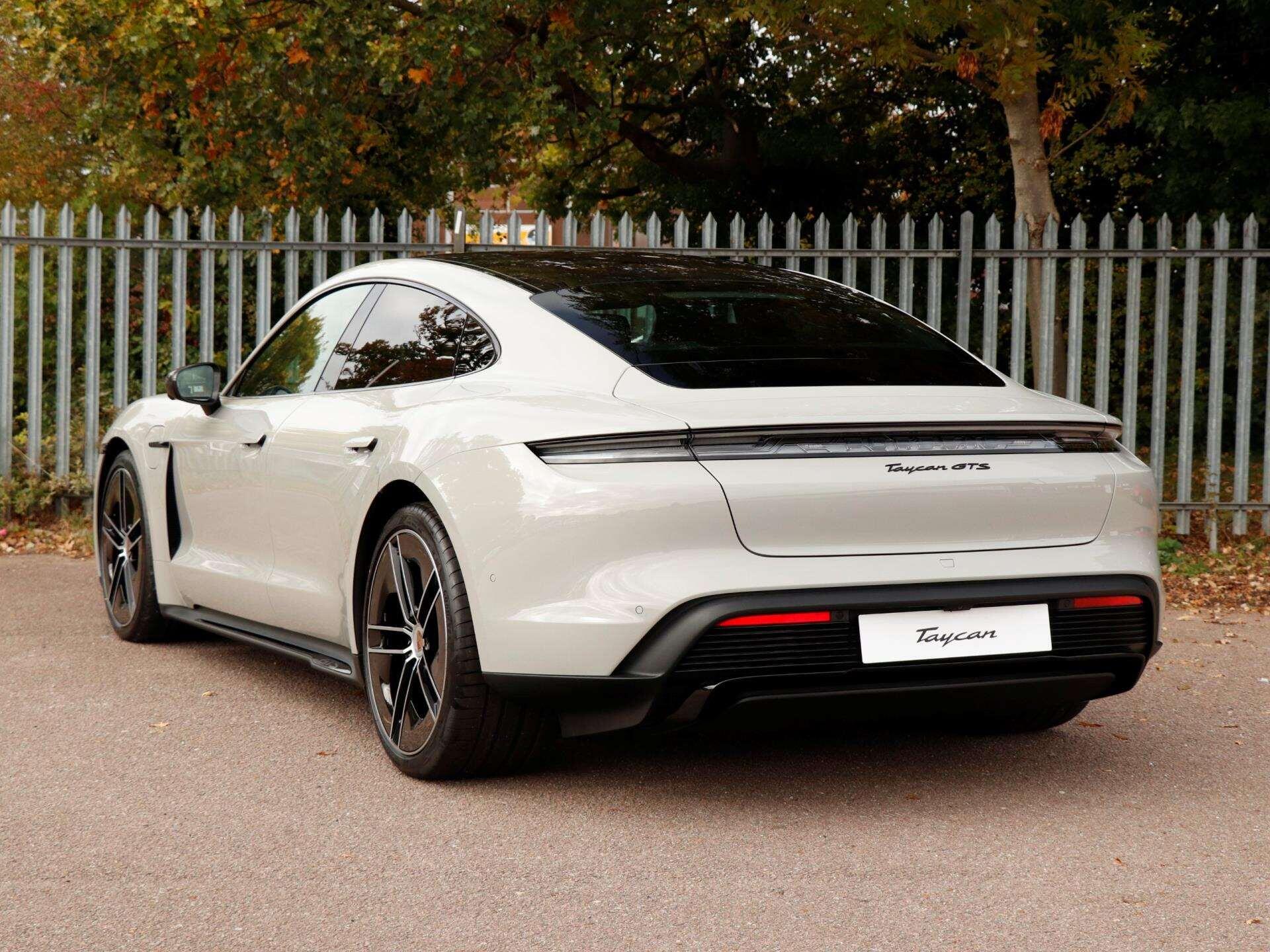 Porsche Taycan view 39