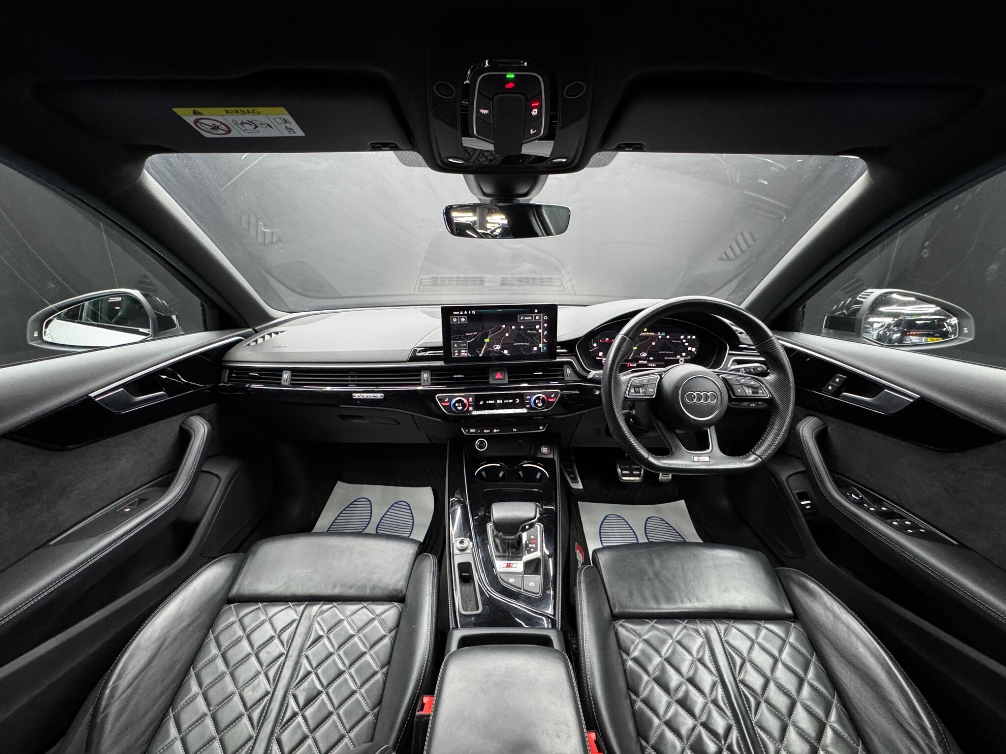 Audi S4 view 17