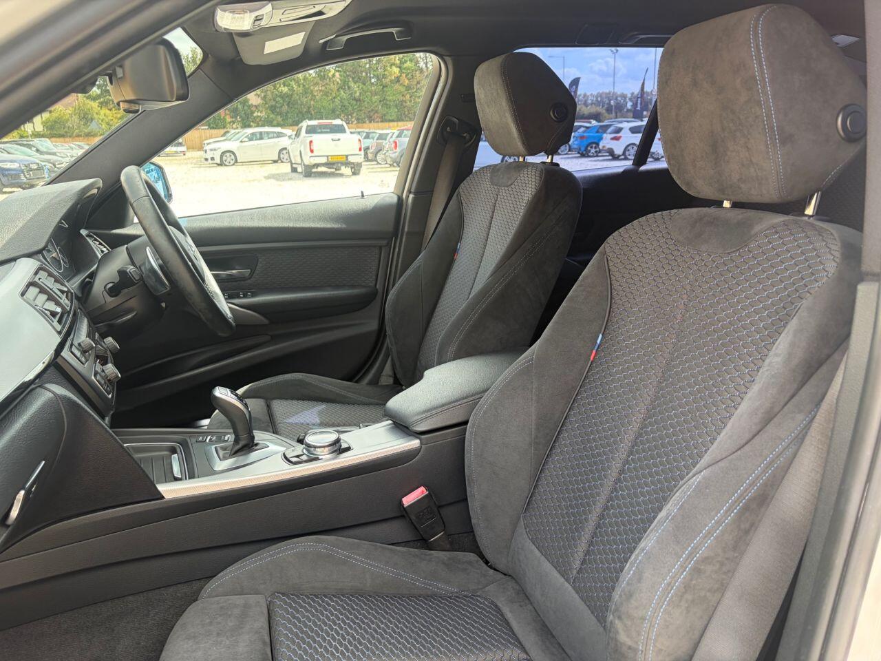 BMW 3 Series view 21