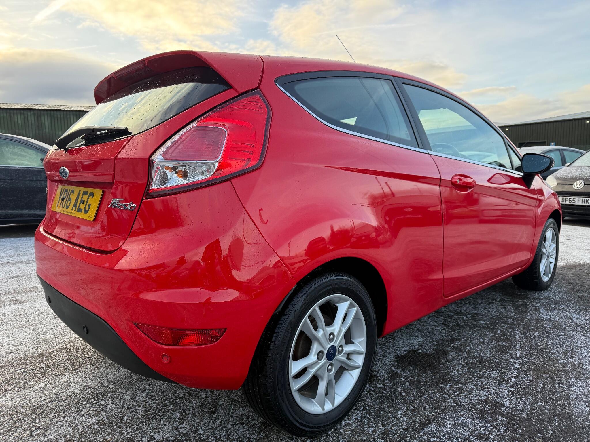 2016 Ford Fiesta 1.0T EcoBoost Zetec Euro 6 (s/s) 3dr • 50,135 miles image 6