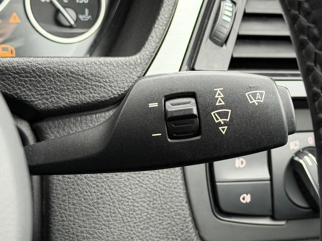 BMW 3 Series view 56