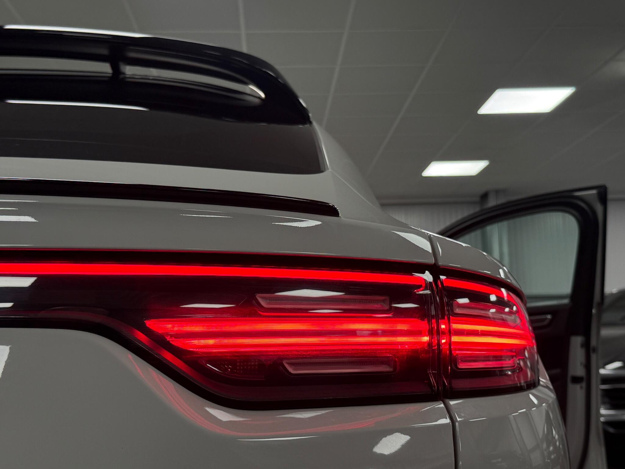 Porsche Cayenne view 44