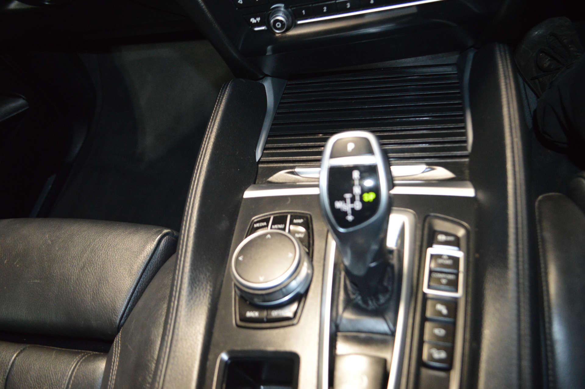 BMW X6 view 40