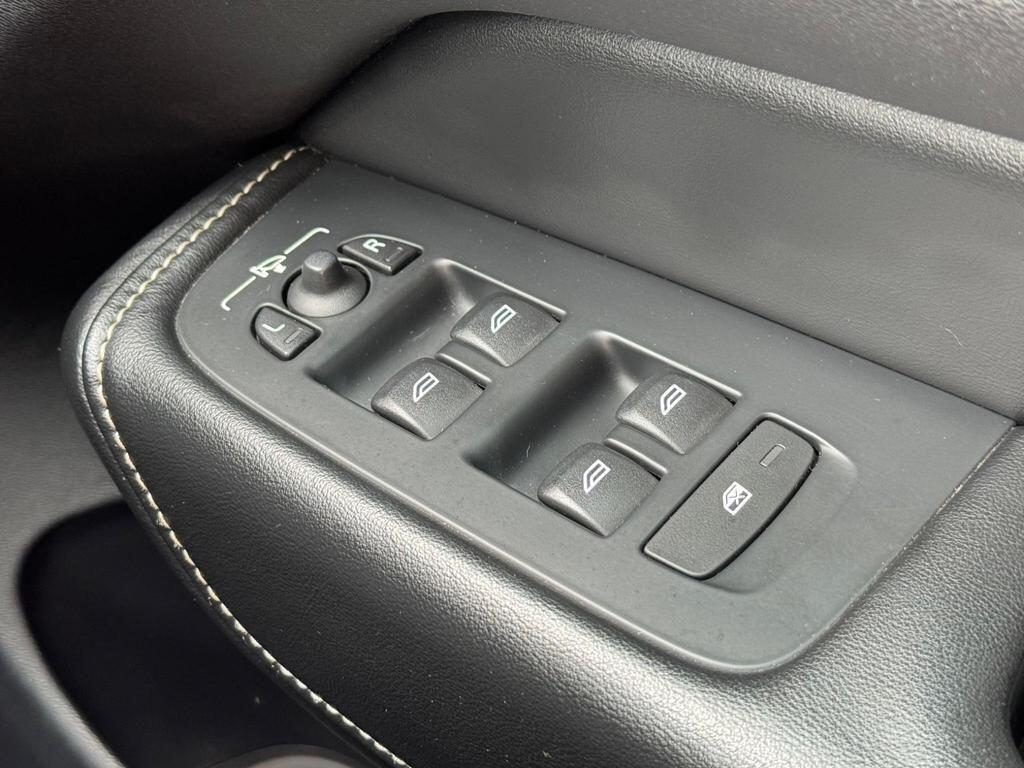 Volvo XC60 view 44