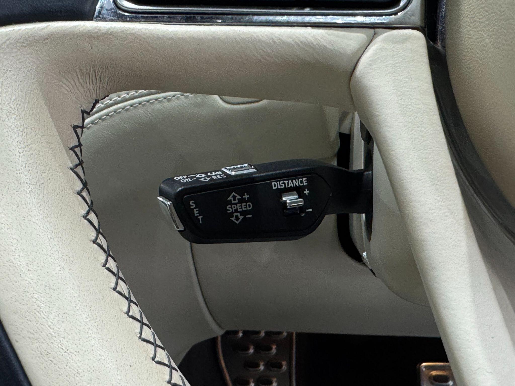 Bentley Bentayga view 46