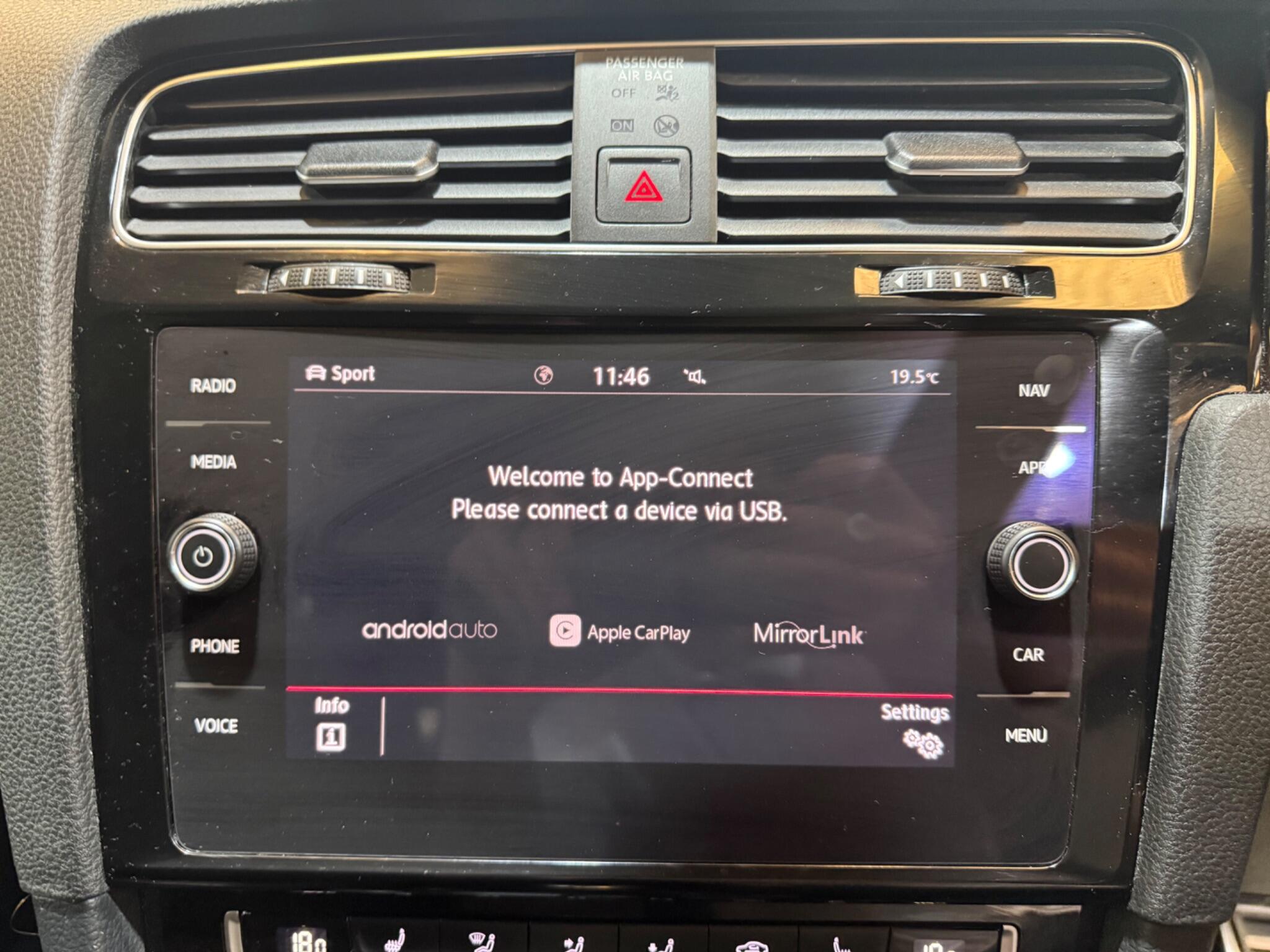 Volkswagen Golf view 47